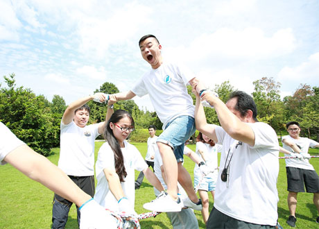 为什么说深圳拓展培训的价值不可低估