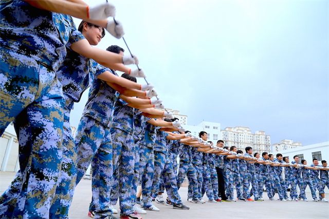 深圳拓展项目动力圈打造团队精神