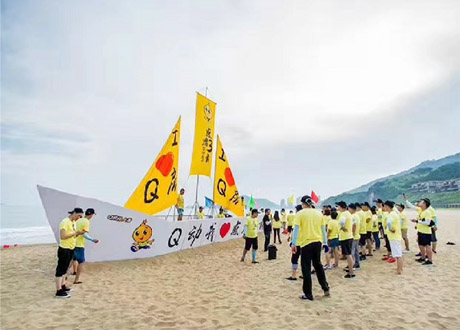 深圳拓展培训项目新主题团建推荐：乘风破浪